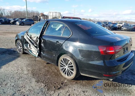 2018 Volkswagen Jetta 1.4T S z USA, uszkodzony, nr VIN 3VW2B7AJ5JM263907